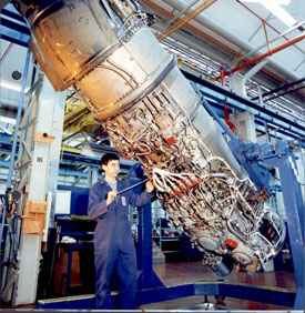 RB199 being assembled (Rolls-Royce plc).